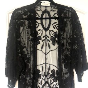Aritizia beautiful Kimono/Cover up